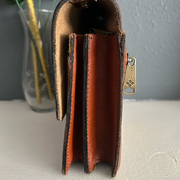 Patricia Nash Lanza Crossbody Organizer Bag - Picture 2 of 14